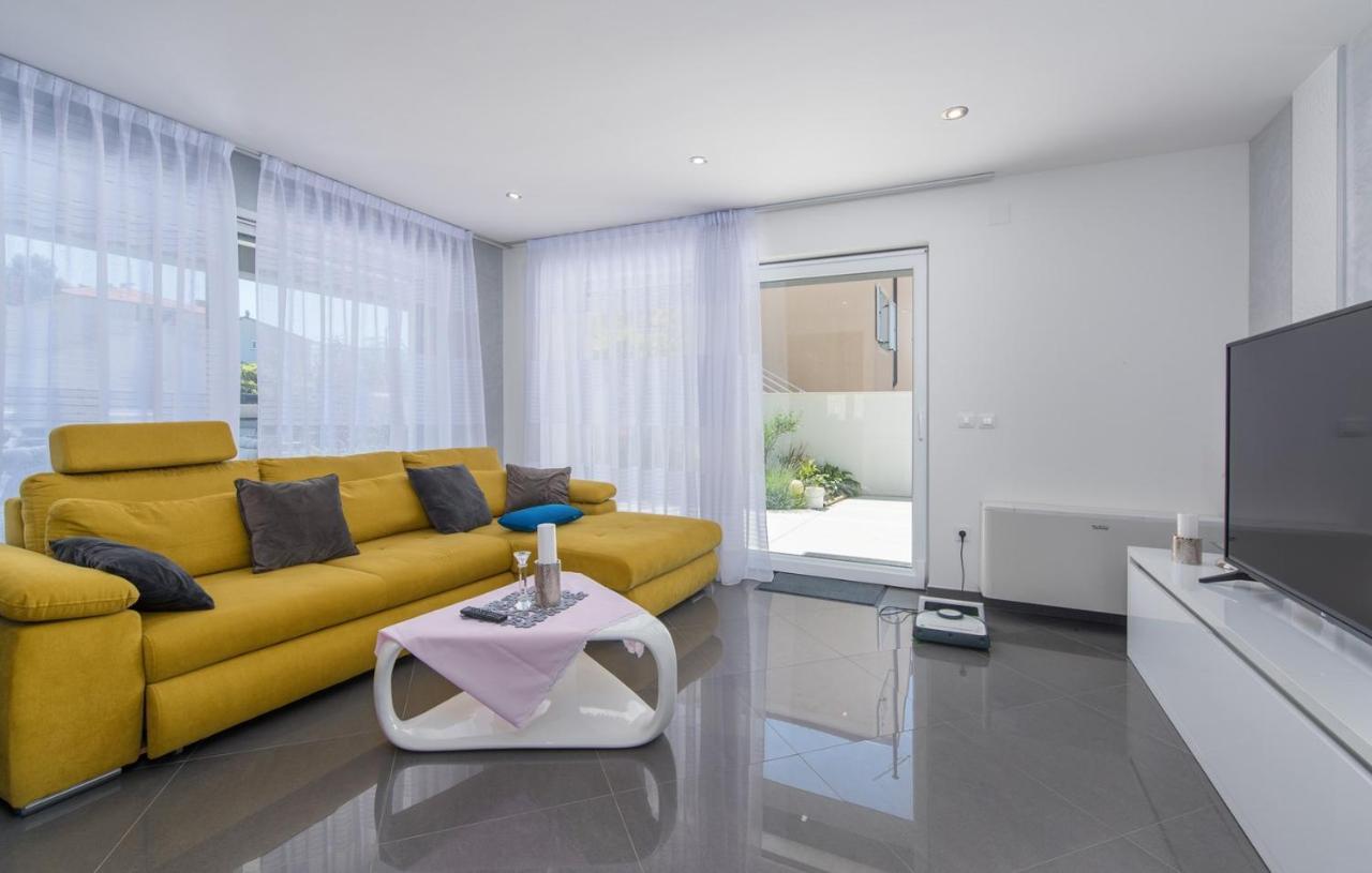 Modern Apartments With Shared Pool Near The Sea Πούλα Εξωτερικό φωτογραφία