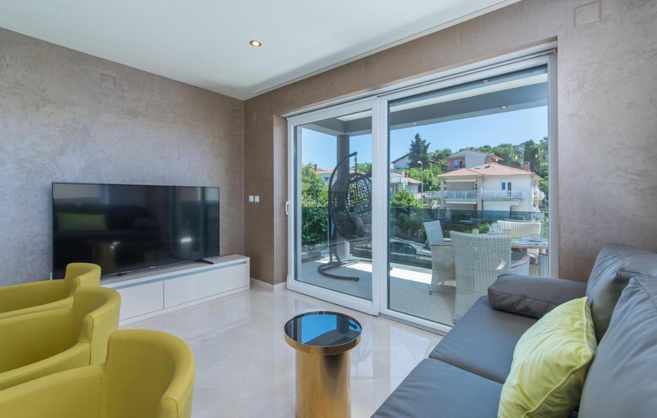 Modern Apartments With Shared Pool Near The Sea Πούλα Εξωτερικό φωτογραφία