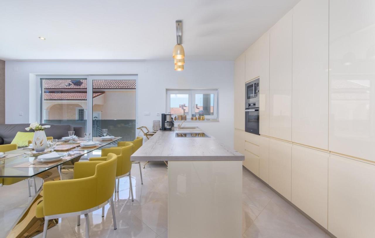 Modern Apartments With Shared Pool Near The Sea Πούλα Εξωτερικό φωτογραφία