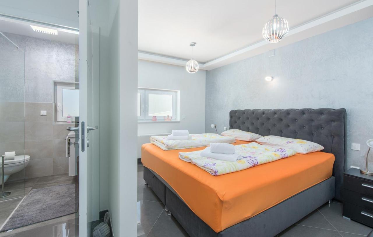 Modern Apartments With Shared Pool Near The Sea Πούλα Εξωτερικό φωτογραφία